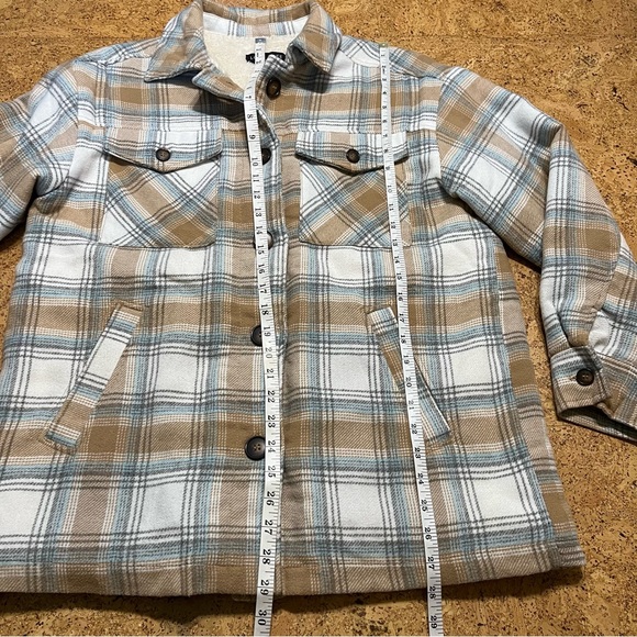 Love Tree Sherpa Lined Flannel Plaid Button Chore Shacket Sz M - Picture 10 of 14